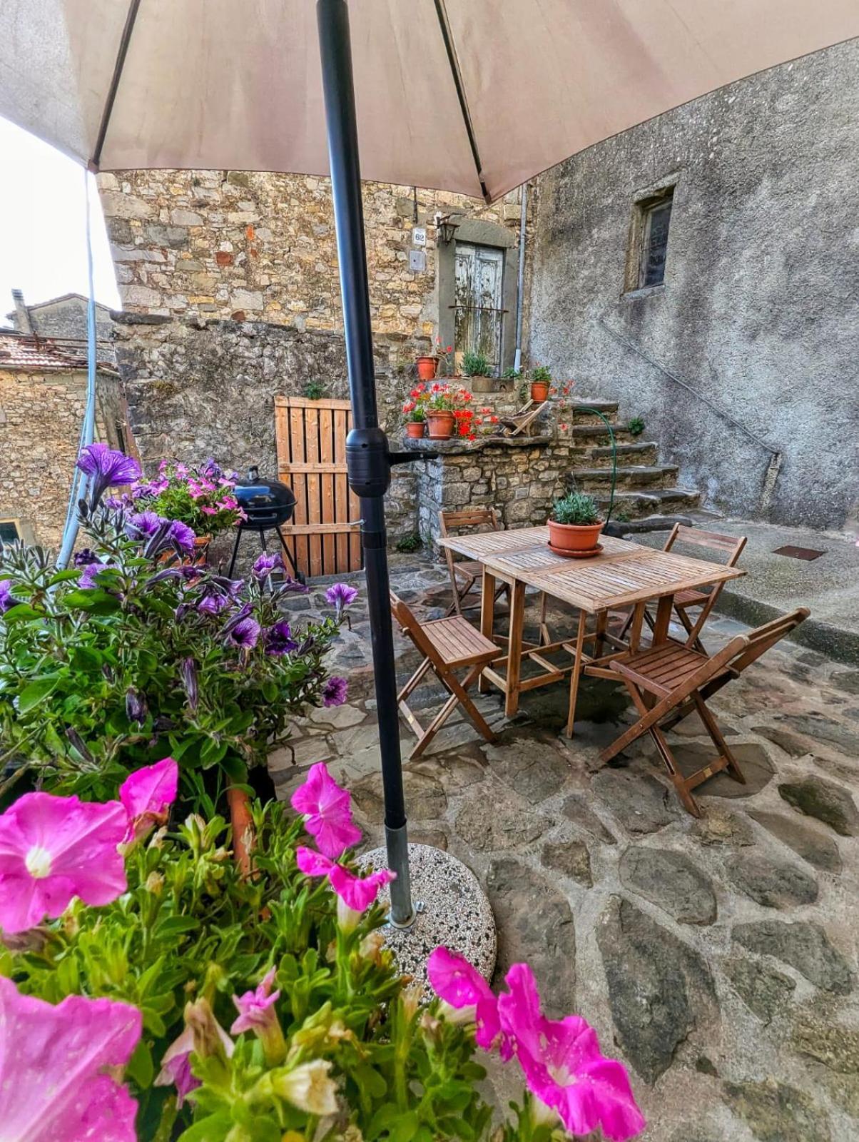 Villa Casa Bellavista Montefegatesi Exterior foto